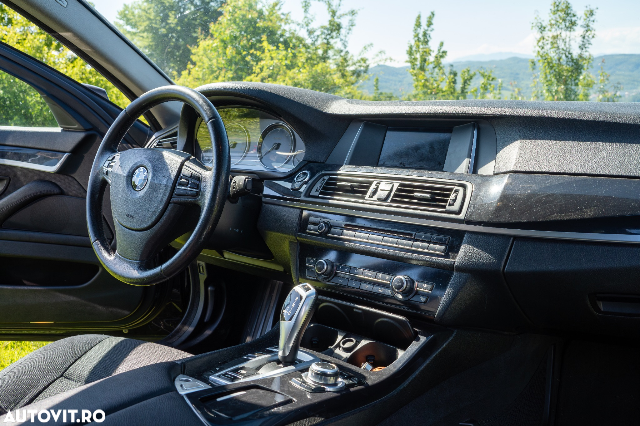 BMW Seria 5 520d Aut. Luxury Line - 15