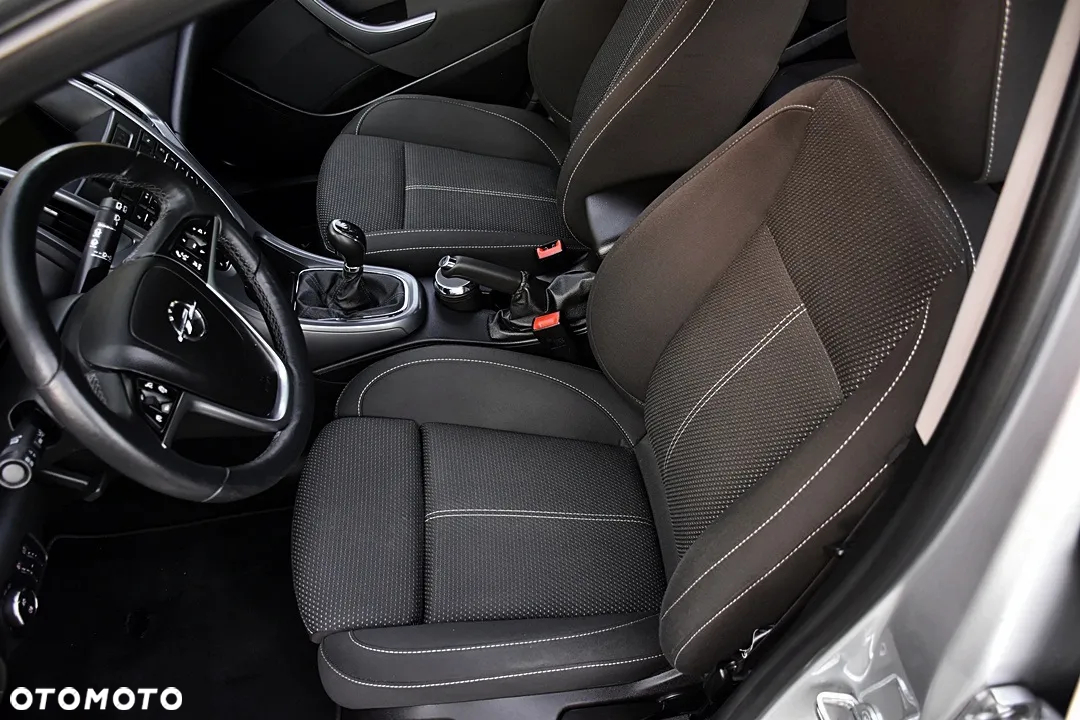 Opel Astra 1.6 Active - 29