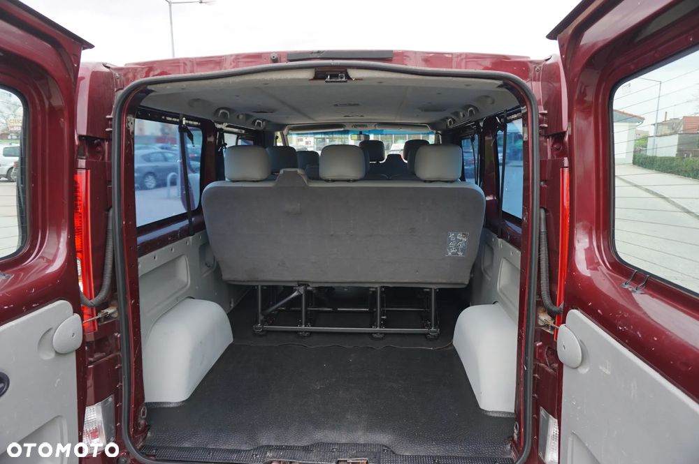 Renault Trafic 2.0 16V Combi L2H1 - 13