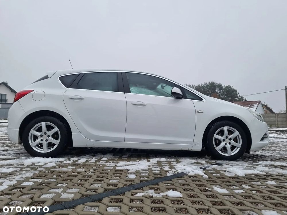 Opel Astra 1.4 Turbo 150 Jahre - 2