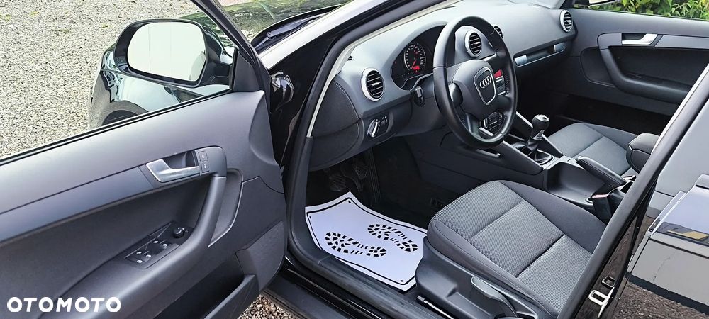 Audi A3 Sportback - 8