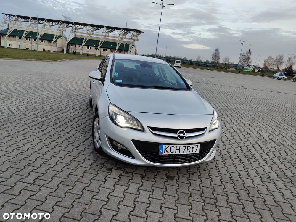 Opel Astra 2.0 CDTI Cosmo - 1