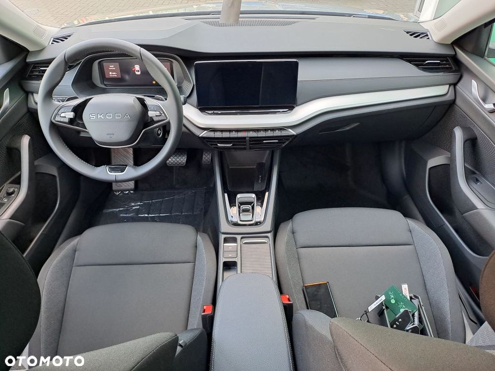 Skoda Octavia 1.5 TSI mHEV Drive Essence DSG - 8
