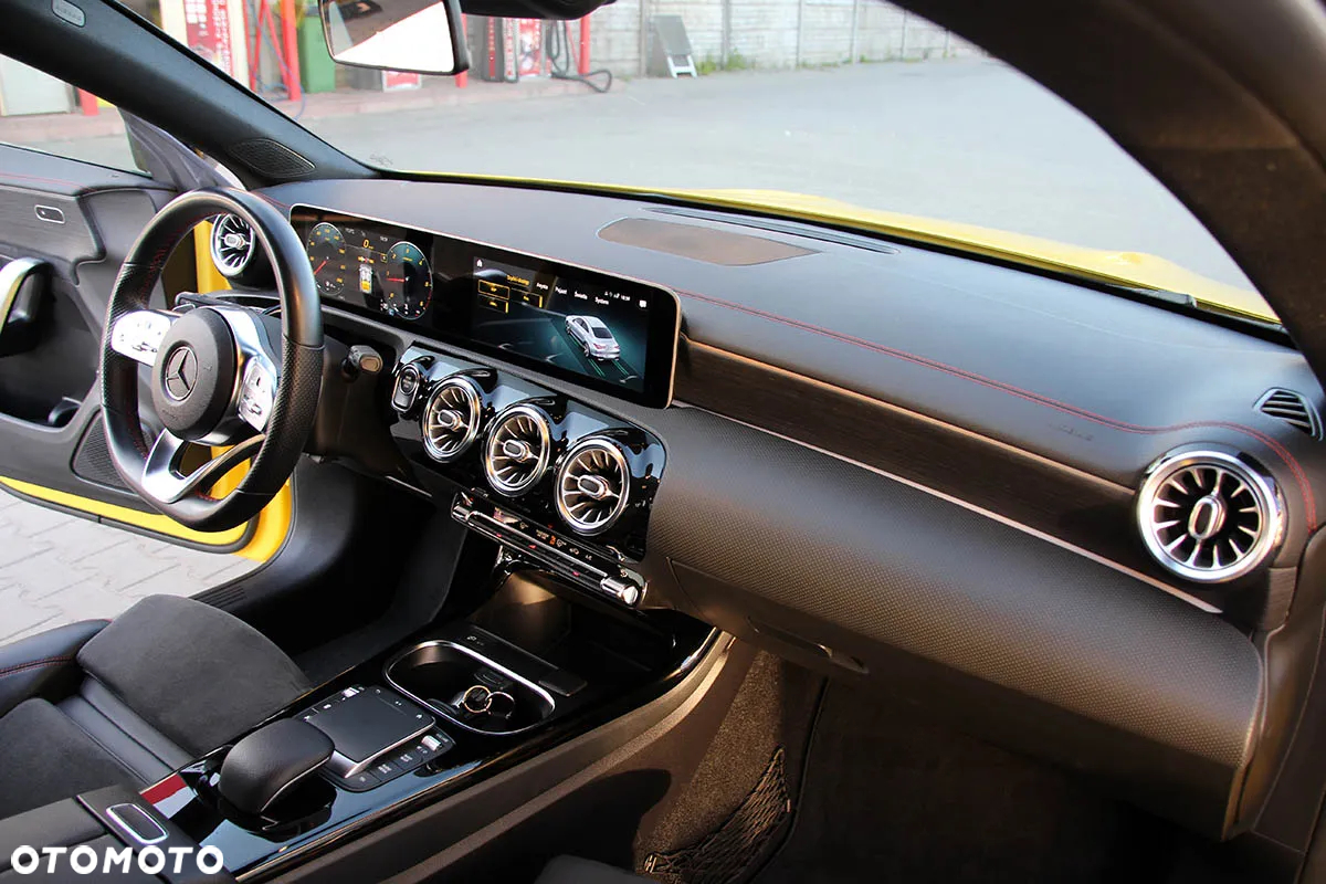 Mercedes-Benz CLA 200 d 8G-DCT AMG Line - 23