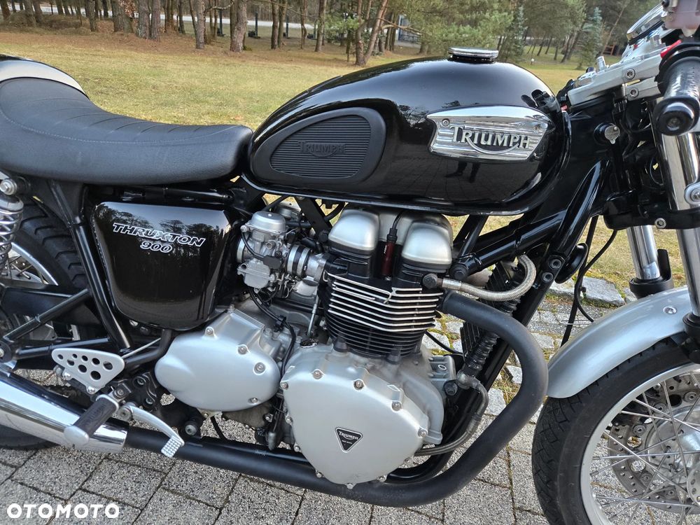 Triumph Thruxton - 25