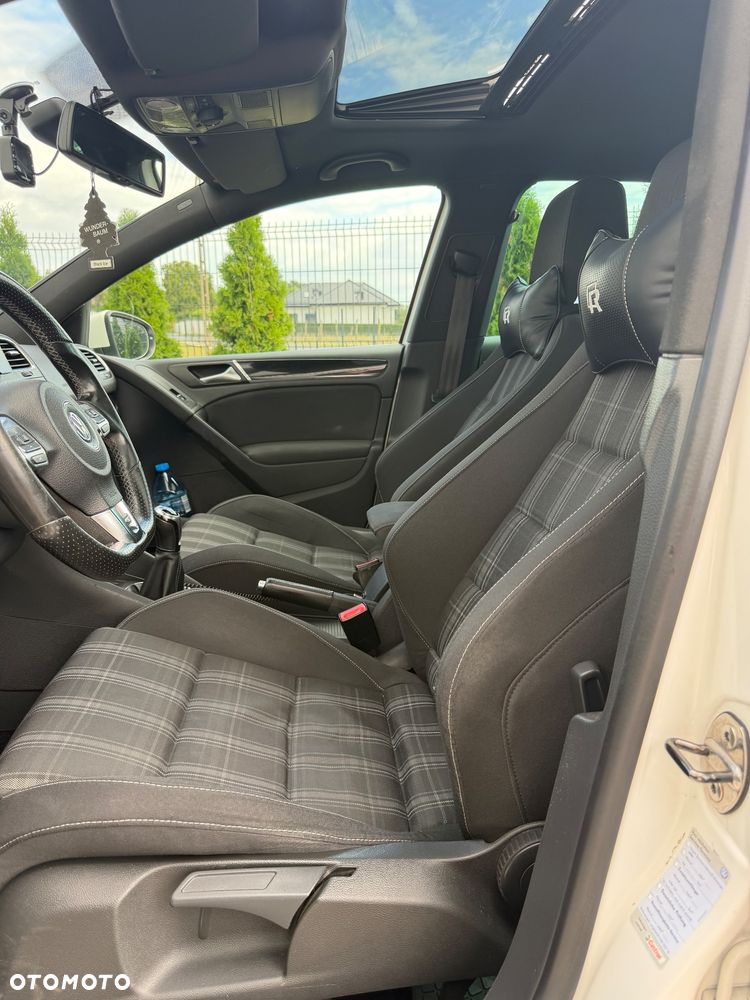 Volkswagen Golf - 14