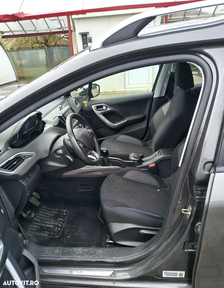 Peugeot 2008 PureTech 110 Style - 11