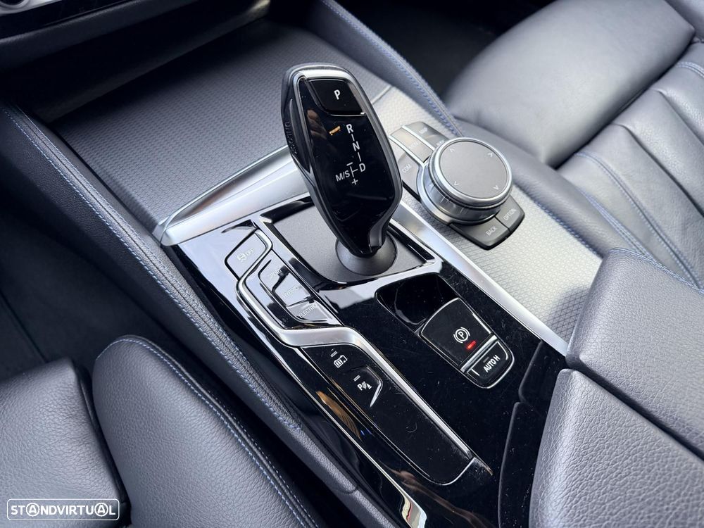 BMW 520 e Pack M - 24