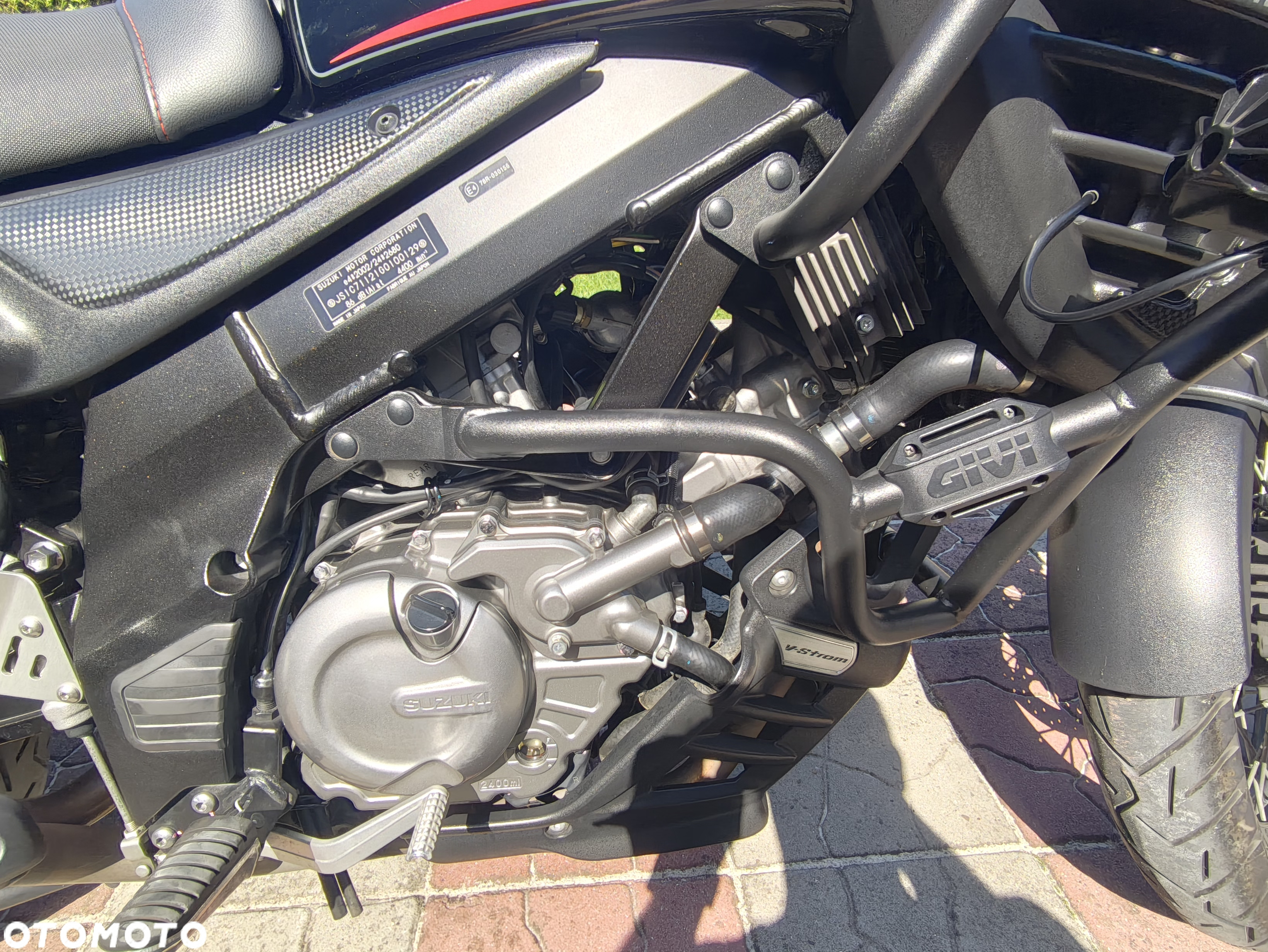 Suzuki V-STROM - 14