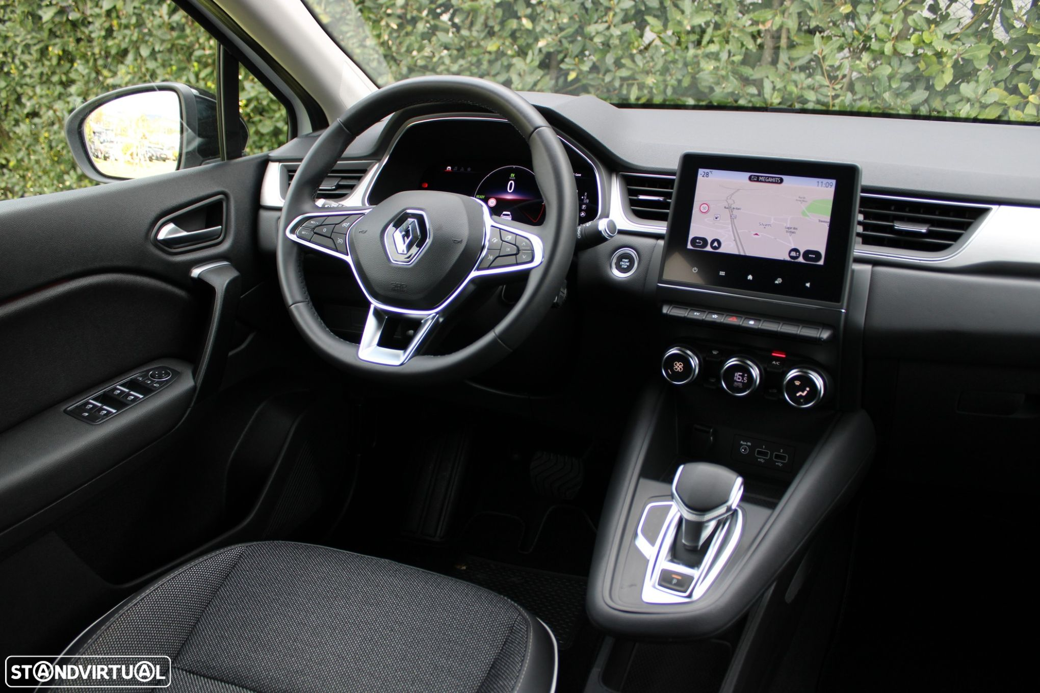 Renault Captur 1.6 E-Tech Plug-In Intens - 23