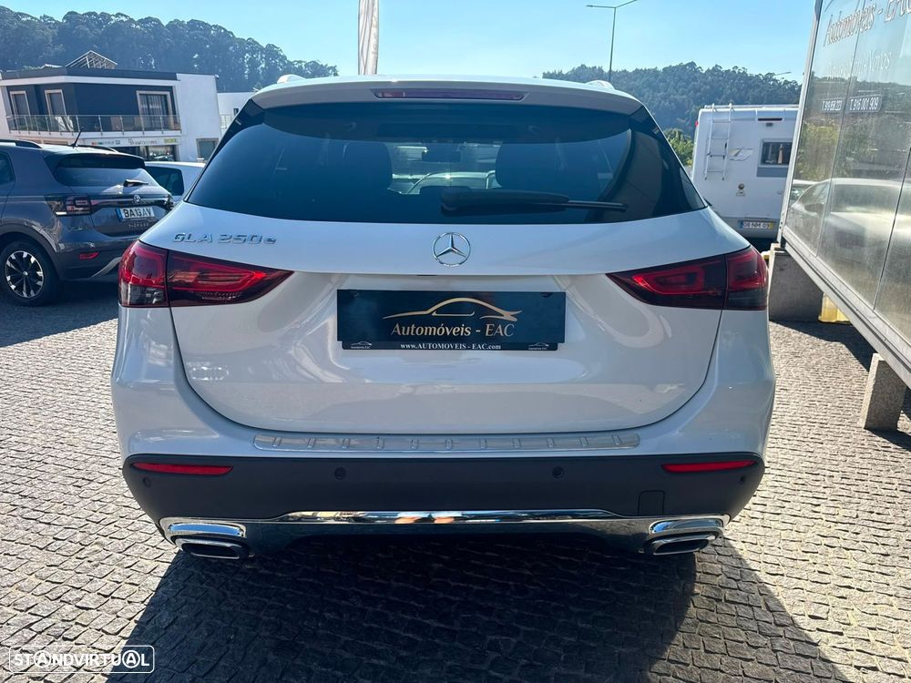 Mercedes-Benz GLA 250 - 8