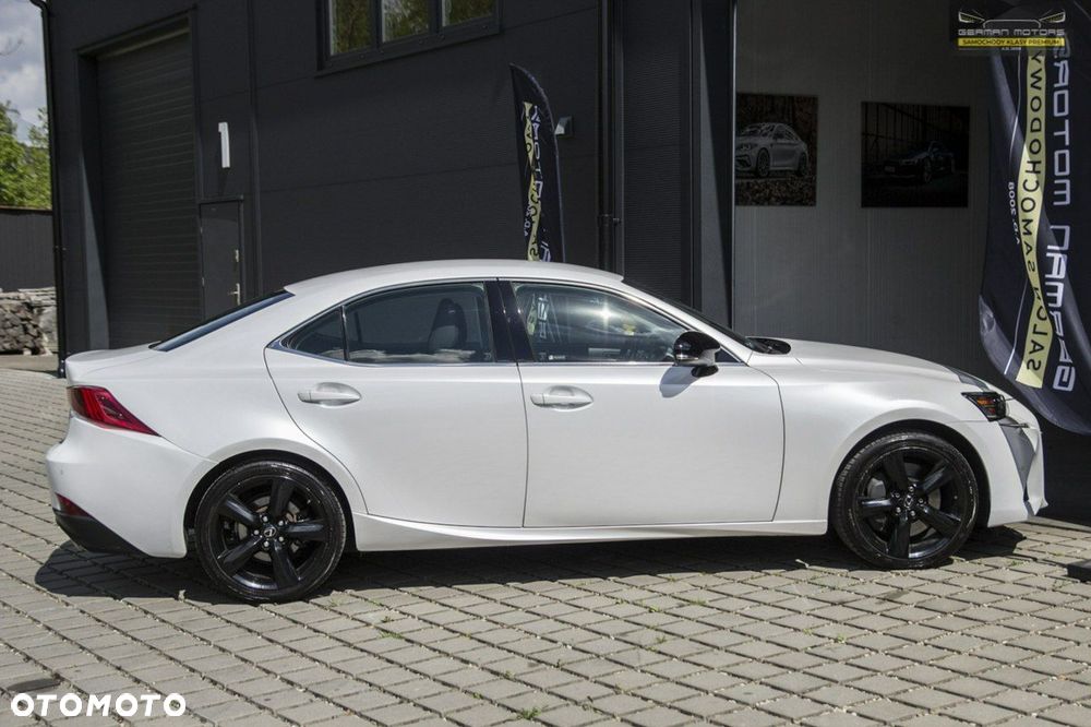 Lexus IS - 20