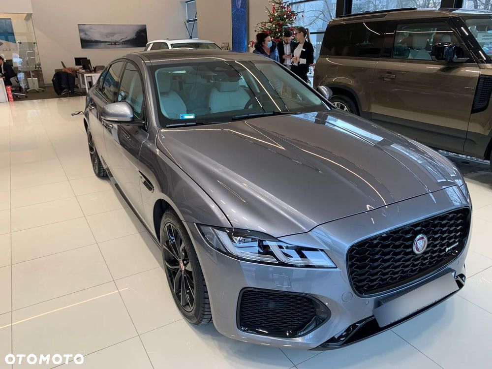 Jaguar XF 2.0 P250 R-Dynamic Black - 3