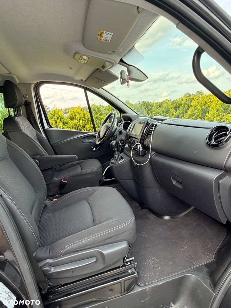 Opel Vivaro - 2
