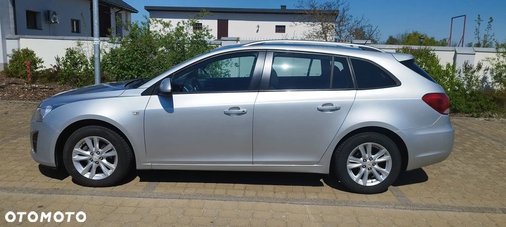 Chevrolet Cruze 1.6 - 8