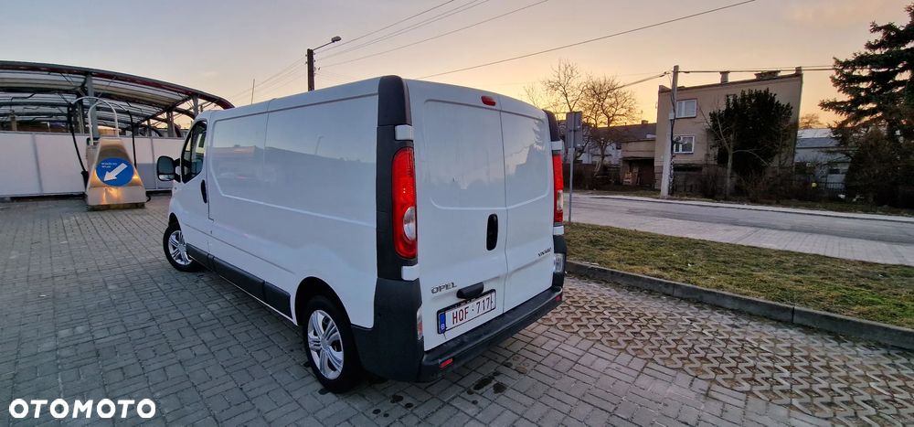 Opel Vivaro - 18