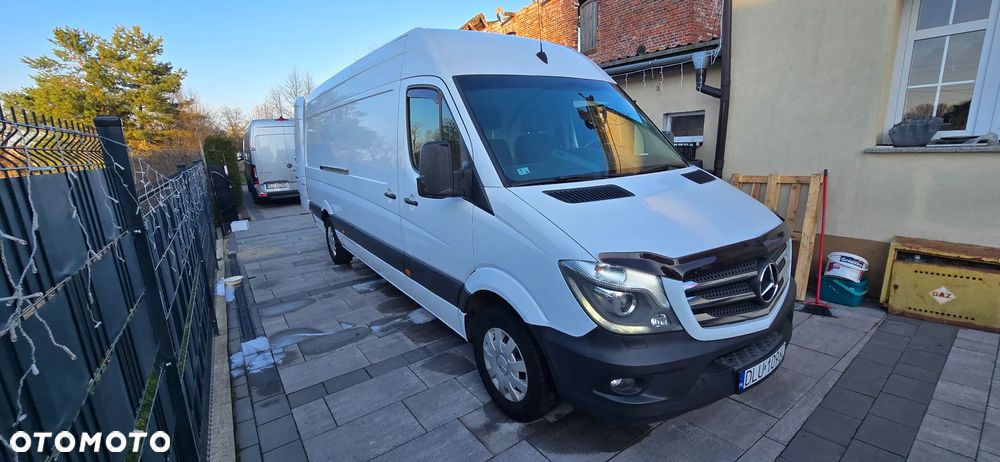 Mercedes-Benz Sprinter 319 - 9