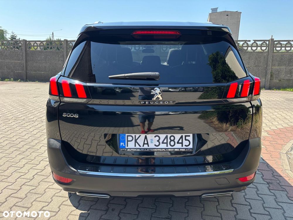 Peugeot 5008 - 8
