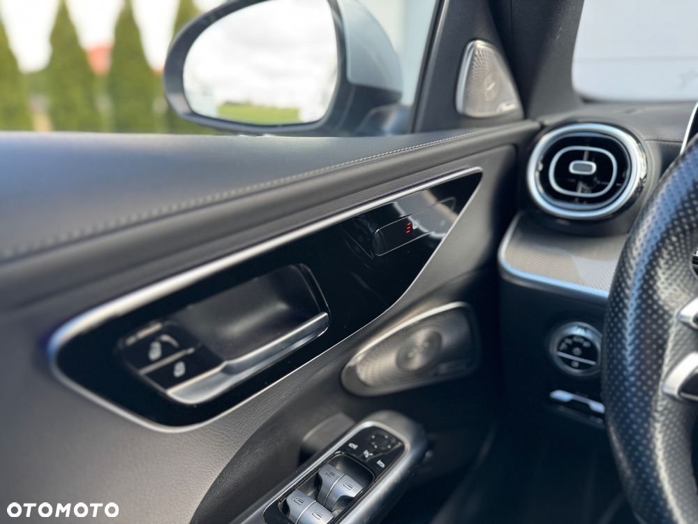 Mercedes-Benz Klasa C 300 d 9G-TRONIC - 34