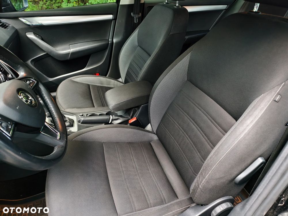 Skoda Octavia 2.0 TSI Ambition DSG - 9
