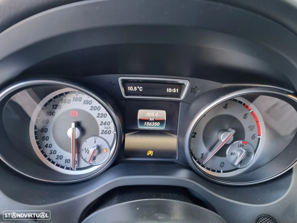 Mercedes-Benz CLA 180 d Shooting Brake Urban - 9