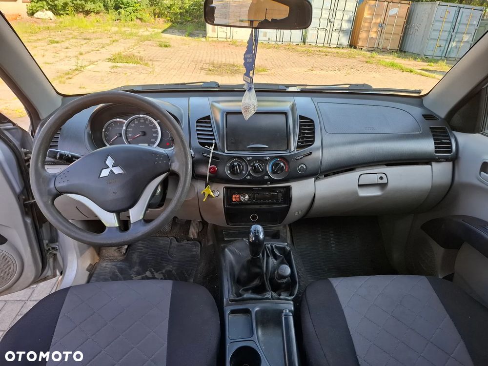 Mitsubishi L200 2.5 DID DC Intense - 12