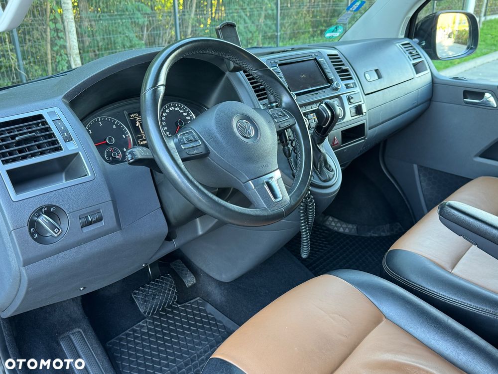 Volkswagen Caravelle - 29