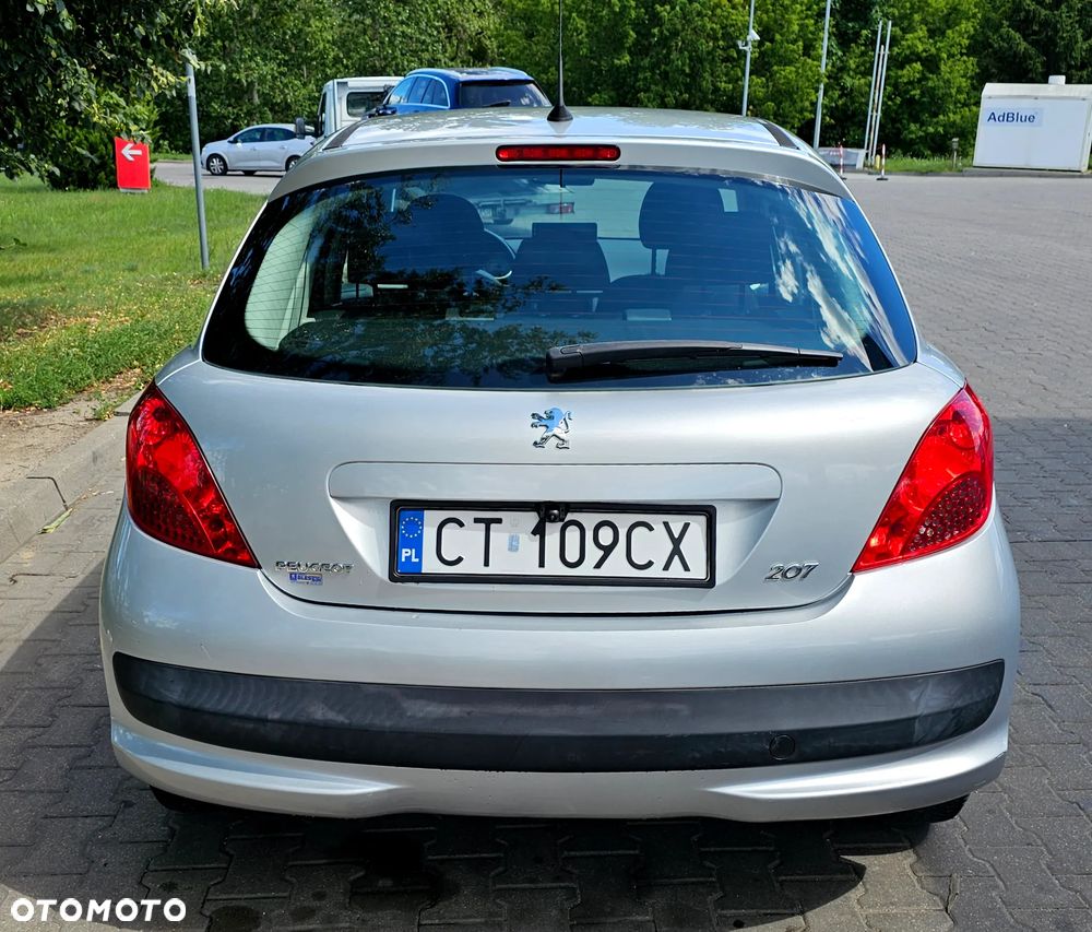 Peugeot 207 1.4 - 6