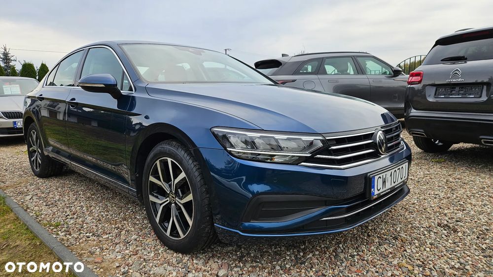 Volkswagen Passat 1.5 TSI EVO Business - 10