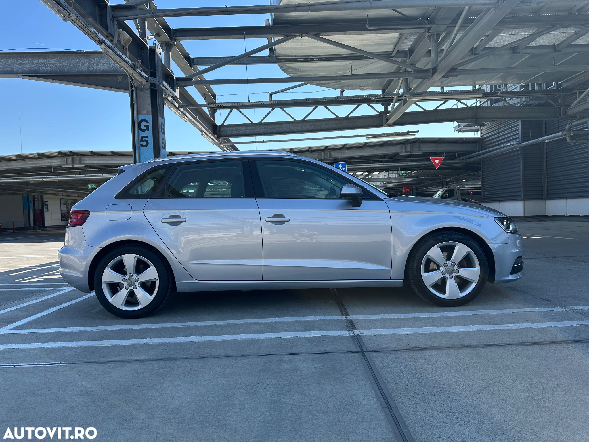 Audi A3 1.6 TDI clean Stronic Ambition - 5