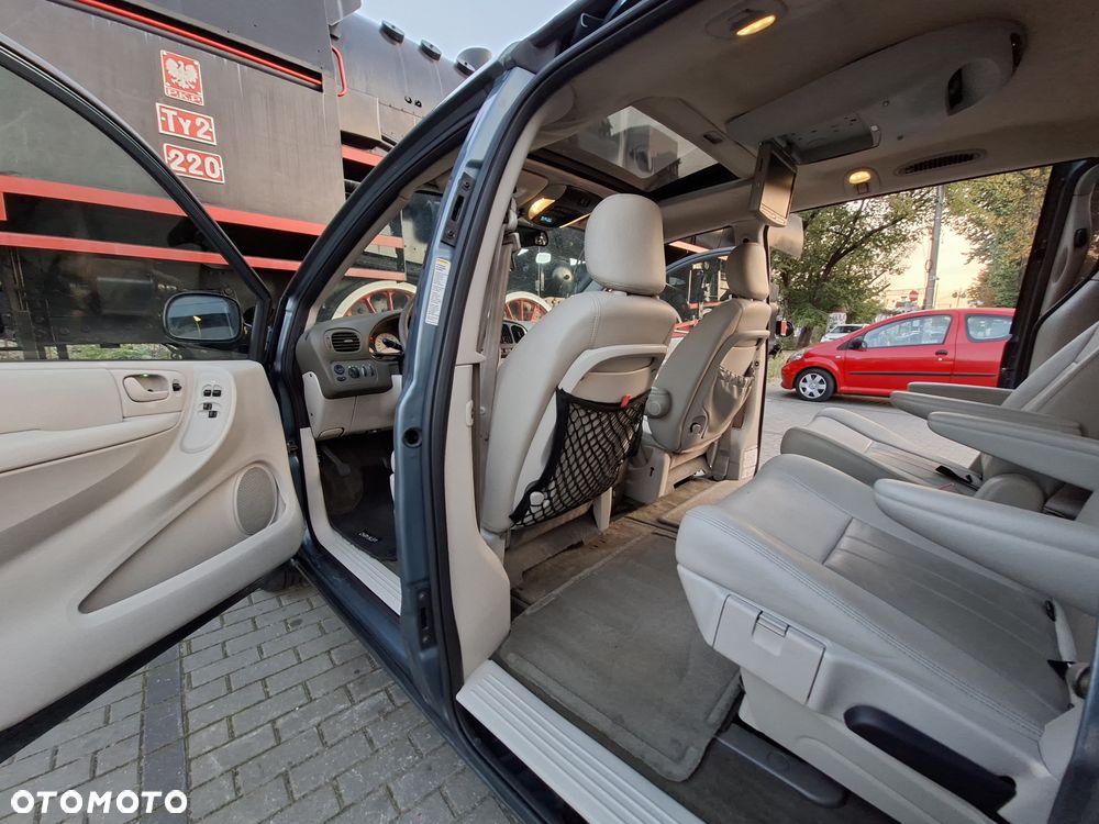 Chrysler Grand Voyager - 33