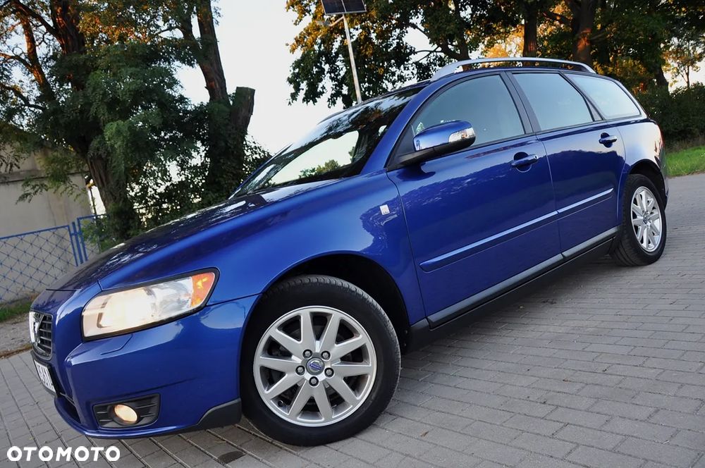 Volvo V50 2.0 Momentum - 1