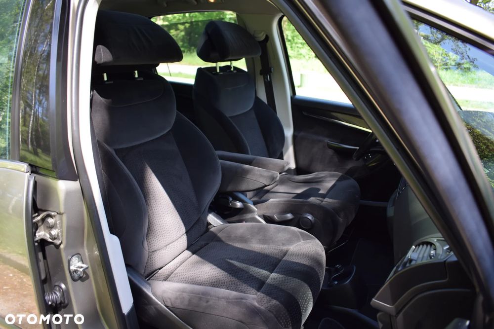 Citroën C4 Picasso 2.0 16V Exclusive - 19