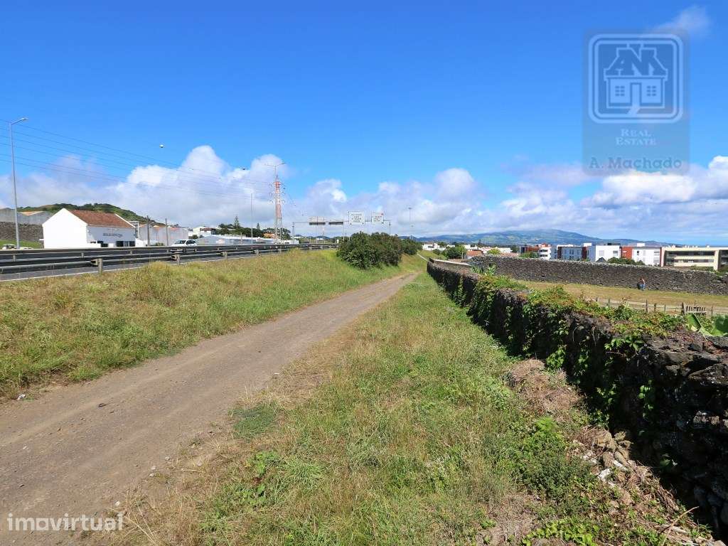 VENDA de TERRENO com potencial para Construção - São José, Ponta De... - Grande imagem: 3/4