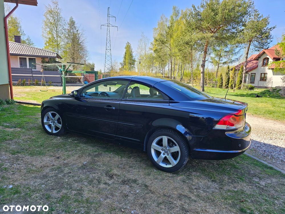 Volvo C70 2.0D Momentum - 23