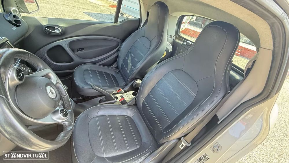 Smart ForTwo Coupé EQ prime edition nightsky - 19