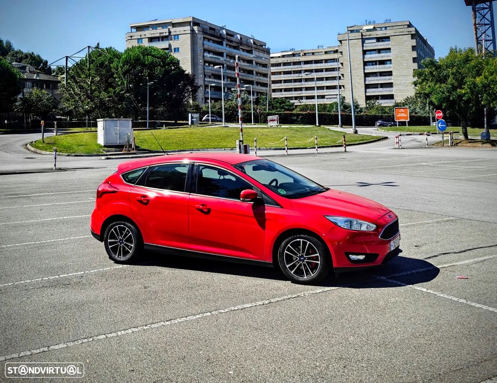 Ford Focus 1.0 SCTi Titanium Best - 29