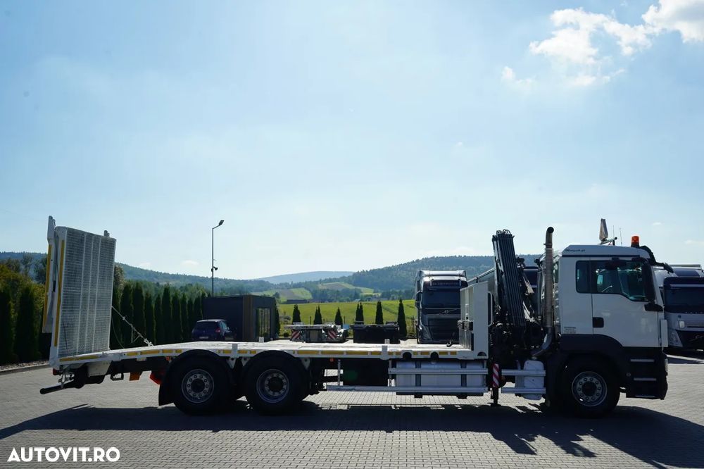 MAN TGS 26.360 / 6x2 / PLATFORMĂ / MACARA HIAB 166 B-3 / CAPACITATE MAX. DE RIDICARE: 5.200 KG / RAZĂ MAX. DE ACȚIUNE: 10,3 M / TROLIU / RAMPE HIDRAULICE / ROTATOR / TELECOMANDĂ - 13