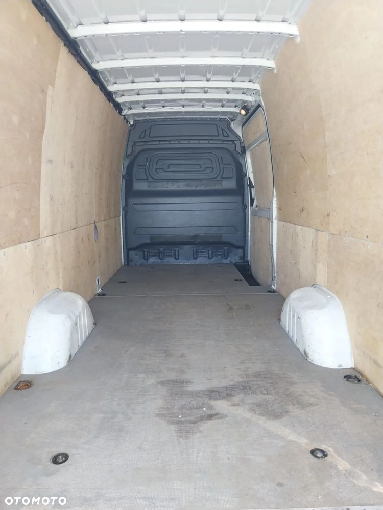 Mercedes-Benz Sprinter - 8