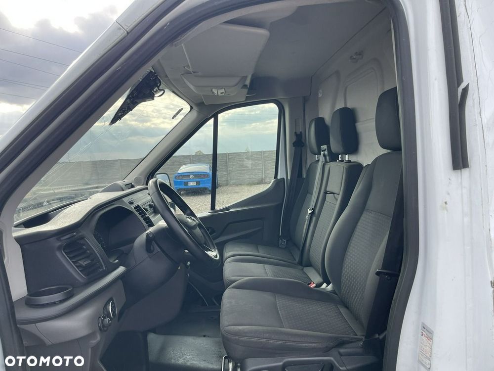Ford Transit - 10