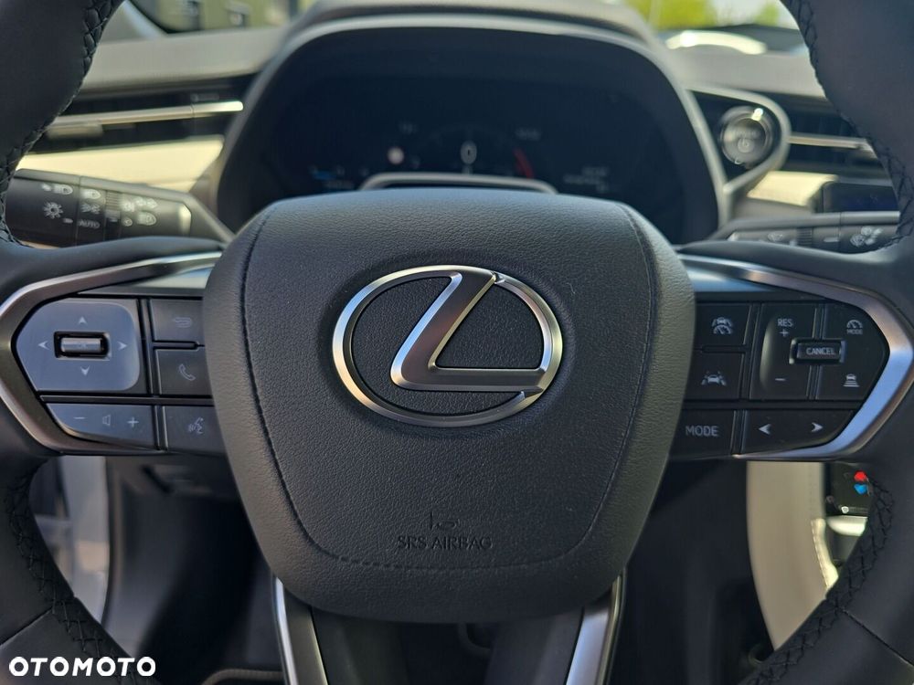 Lexus LBX - 14