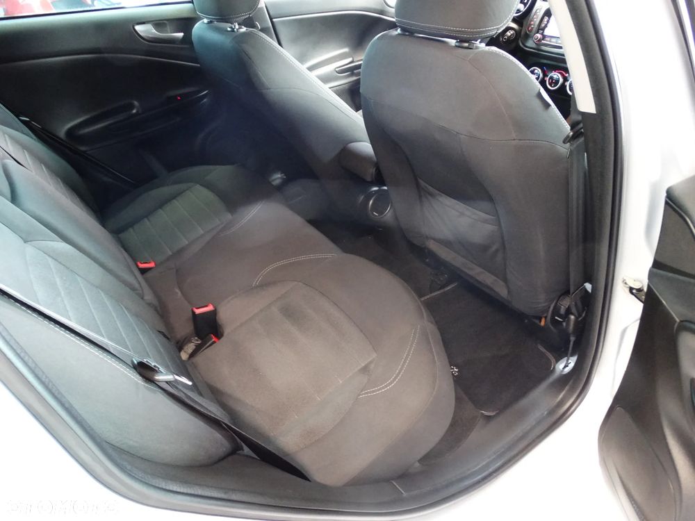 Alfa Romeo Giulietta 1.6 JTDM 16V TCT Super - 35