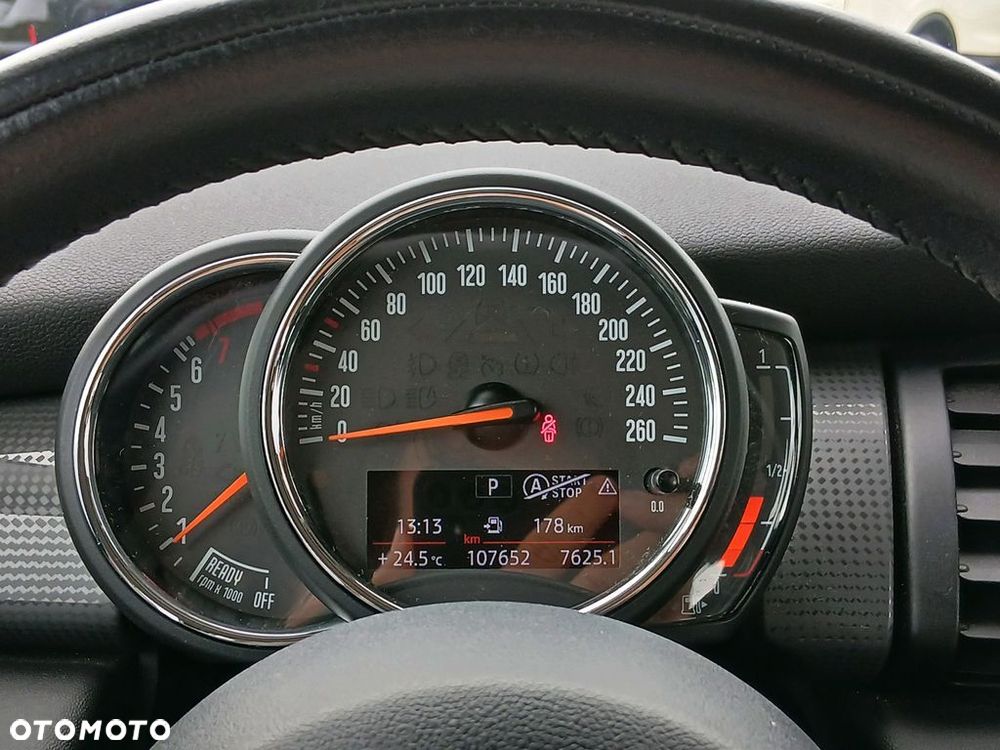 MINI Cooper Standard - 23