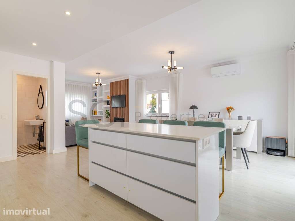 Moradia Isolada renovada T3+2 Quintinhas Cave sótão e pronta a habitar - Grande imagem: 2/60