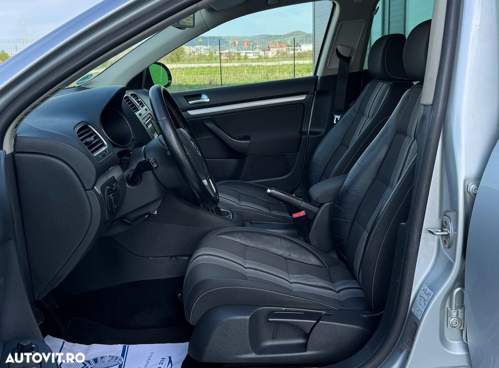 Volkswagen Golf 1.6 TDI DPF MATCH - 4