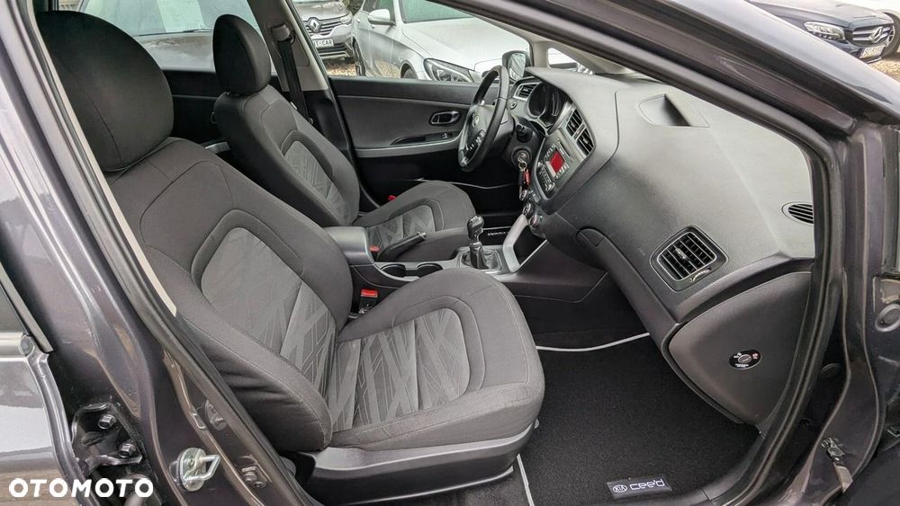 Kia Ceed 1.4 CVVT Attract - 18