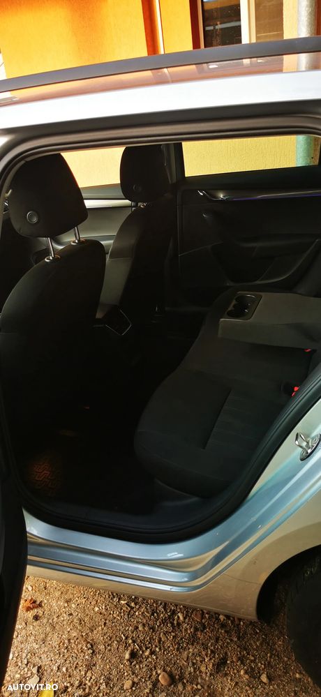 Skoda Octavia Combi Diesel 1.6 TDI Style - 9