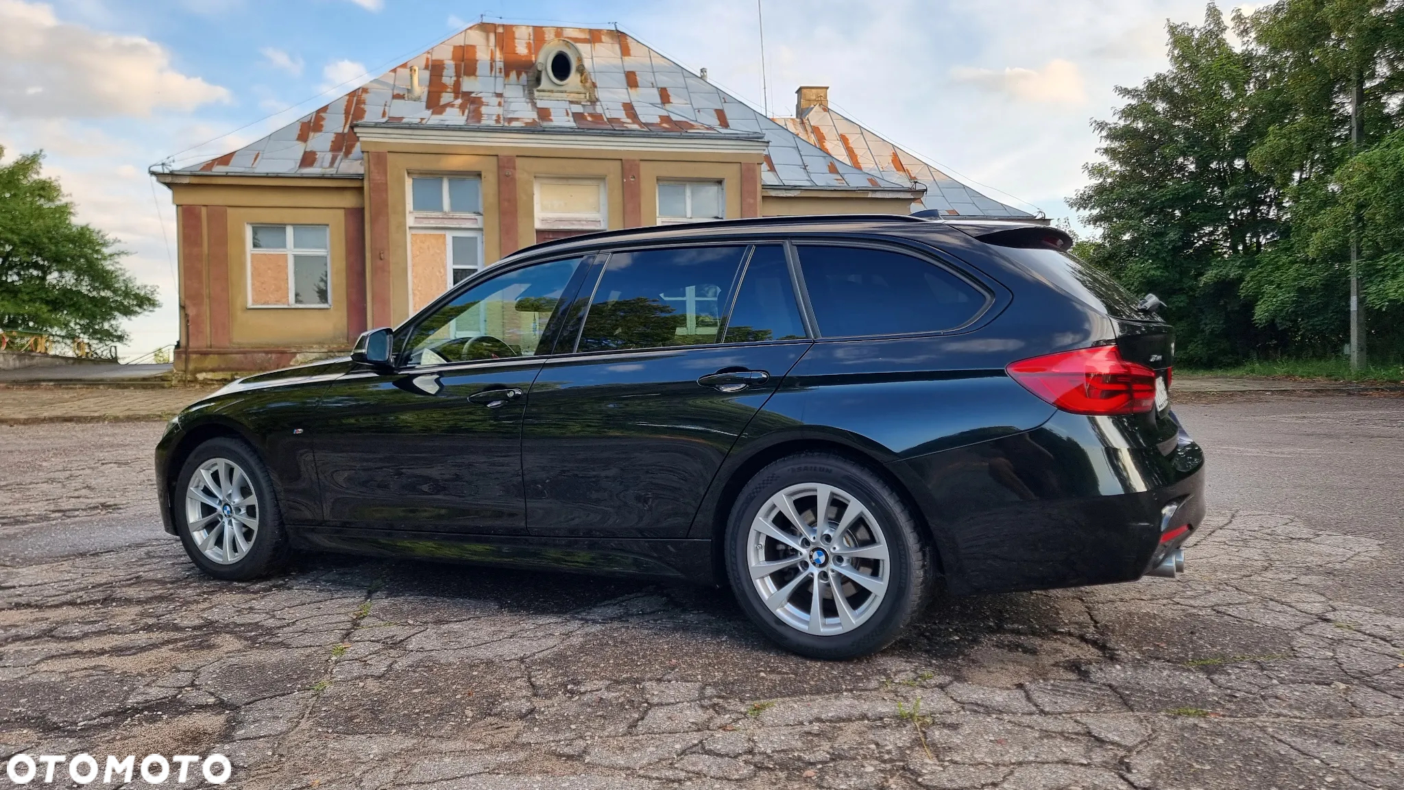 BMW Seria 3 320d Touring xDrive Edition M Sport Shadow - 7