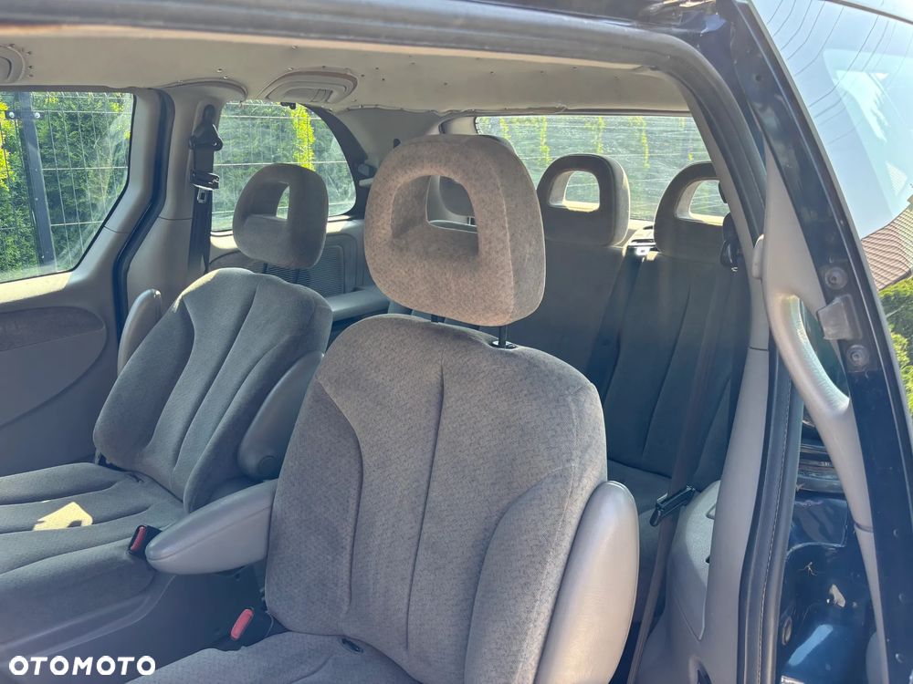 Chrysler Grand Voyager 2.8 CRD LX - 26