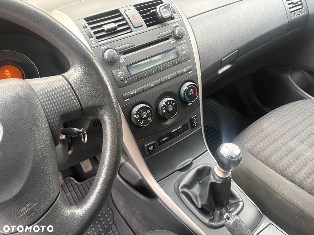 Toyota Corolla 1.6 2010 - 7